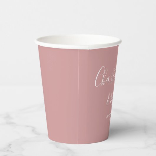 Elegante Signature Script Dusty Rose Hochzeit Pappbecher (Rechts)