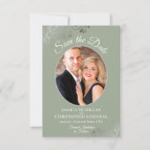 Elegante Silver Curls & Foto auf Sage Green Weddin Save The Date (Vorderseite)