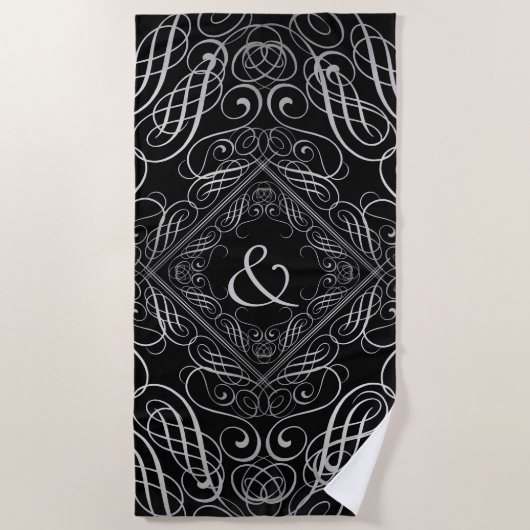 Elegante Silver Foil Look Filigree Scrollwork Schw Strandtuch (Vorderseite)