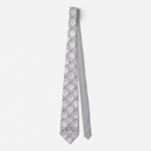 Elegante Silver Gray Lilie Pattern Initials Krawatte (Vorderseite)