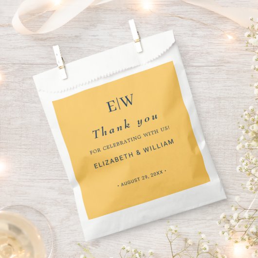 Elegante Simple Ray Blume mit Monogram Wedding Geschenktütchen (Ausgeschnitten)