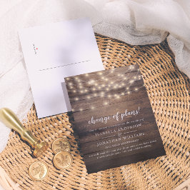 Elegante Skriptänderung der Pläne Land Hochzeit Einladungspostkarte