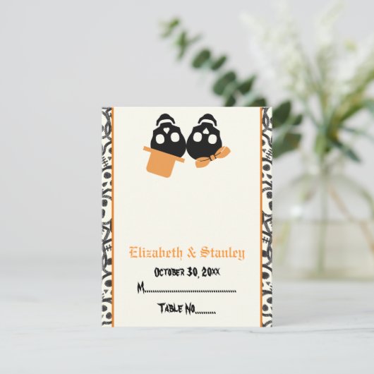 Elegante Skulls Halloween-Hochzeitsfeier Platzkart Einladung (Stehend Vorderseite)