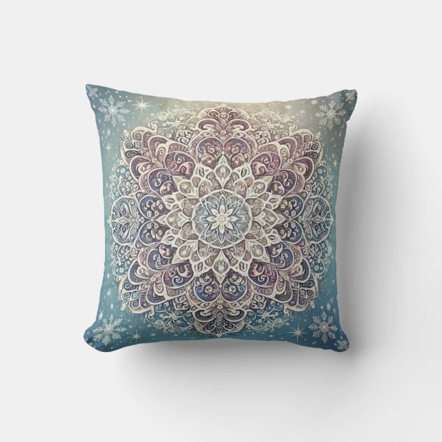 Elegante Snowflake Mandala in Frosty Hues Kissen (Vorderseite)