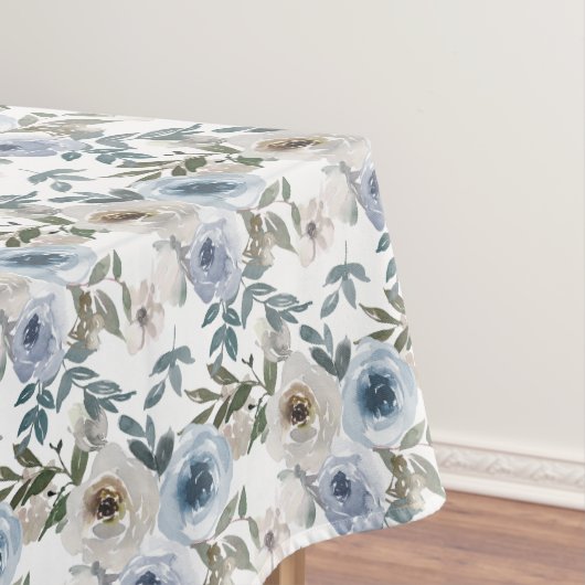 Elegante Soft Dusty Blue Watercolor Florals für Tischdecke (Beispiel)