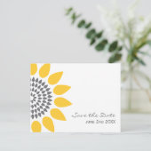 Elegante Sonnenblume Save the Date Ankündigungspostkarte (Stehend Vorderseite)