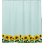 Elegante Sonnenblumen auf hellblauen Duschvorhang (Vorderseite)