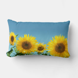 Elegante Sonnenblumen auf Sky Blue Shades Lendenkissen