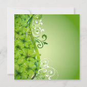 Elegante St. Patrick's Day Kleeblatts und Scrolls Einladung (Rückseite)