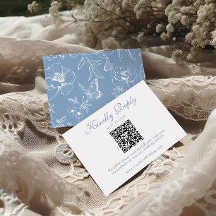 Elegante staubblaue Blumige QR-Code-Hochzeit RSVP Karte