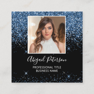 Elegante staubblaue Glitter-Foto-QR-Code-Schwarz Quadratische Visitenkarte