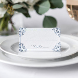 Elegante staubblaue Hochzeit Vintage Klassiker Platzkarte