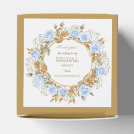 Elegante staubblaue Rosen und Schleierkraut Geschenkschachtel