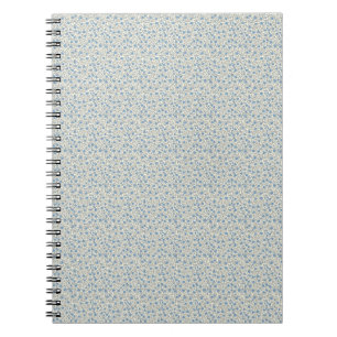 Elegante, staubblaue, vintage Rosebud-Patene aus d Notizblock