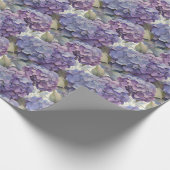 Elegante, staubige, lila Hydrangeas Geschenkpapier (Ecke)