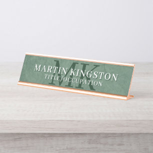 Elegante Steinstruktur Dunkelgrün Monogramm Name Schreibtischnamensplakette