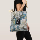 Elegante stimmungsvolle blaue Aquarellblumen Tasche (Von Nahem)