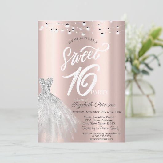 Elegante String Lights Dress Rose Gold Sweet 16 Einladung (Stehend Vorderseite)