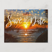 Elegante String Lights Sunset Summer Beach Wedding Ankündigungspostkarte (Vorderseite)