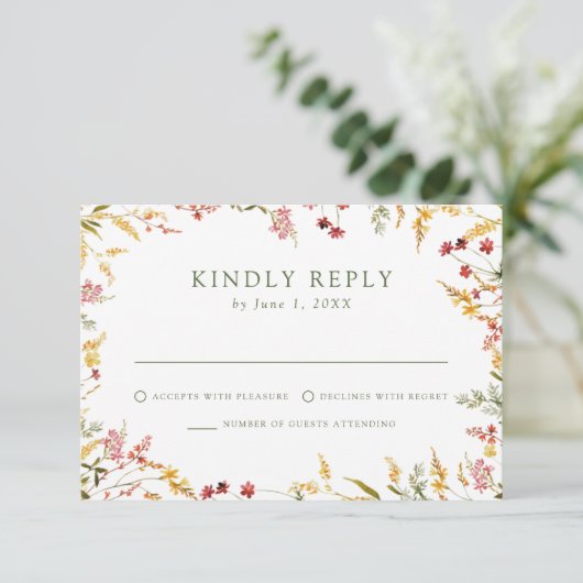 Elegante Summer Wildblume Wedding RSVP Karte (Stehend Vorderseite)