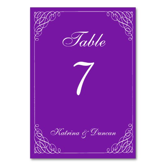 Elegante Swirl Lila Personalisierte Tischkarte Tischnummer (Rückseite)