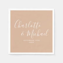 Elegante Tan-Taupe-Hochzeit mit Signatur-Schriftzu