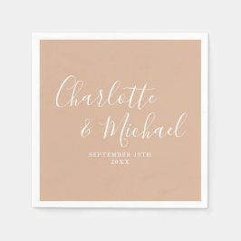 Elegante Tan-Taupe-Hochzeit mit Signatur-Schriftzu Serviette