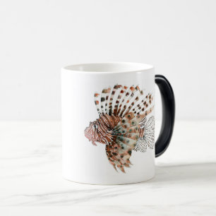 Elegante Tasse mit Kunstwerk eines Rotfeuerfisches