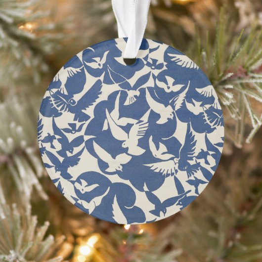 Elegante Tauben in Weiß und Blau Ornament (Baum)