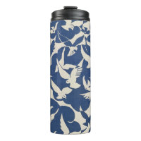 Elegante Tauben in Weiß und Blau