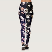 Elegante Tauben und Blume im dunklen Hintergrund Leggings (Rückseite)