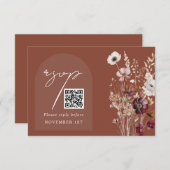 Elegante Terracotta Floral QR Code Hochzeit RSVP Karte (Vorne/Hinten)