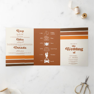 Elegante Terracotta Whimsical Wedding Dreifach Gefaltete Einladung