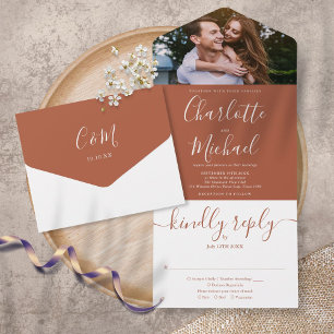 Elegante Terrakotta-Moderne-Schrift-Foto-Hochzeit All In One Einladung
