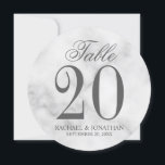 Elegante Tischnummer<br><div class="desc">Die elegante Tischnummer-Karte für Hochzeiten trägt den Titel "Table" in grauem,  elegantem Schriftart mit großen Tischnummer- und Hochzeitsdetails in einem Schriftart mit grauem Serif auf weißem Marmorboden. Auch ideal für Brautparty,  Geburtstagsfeier,  Restaurants,  besondere Anlass Party und Veranstaltungen.</div>