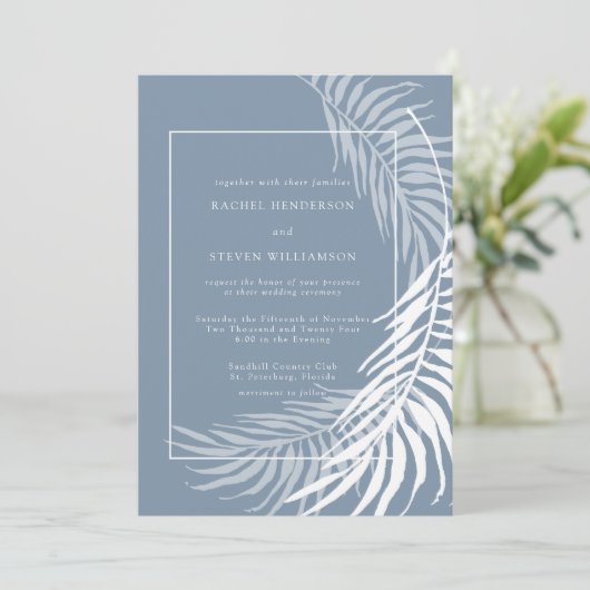 Elegante Tropical Dusty Blue and White Wedding Einladung (Stehend Vorderseite)