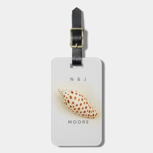 Elegante Tropical Junonia Florida Beach Muschel Na Gepäckanhänger (Vorderseite vertikal)