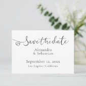 Elegante Typografie Hochzeitsherz Save the Date (Stehend Vorderseite)