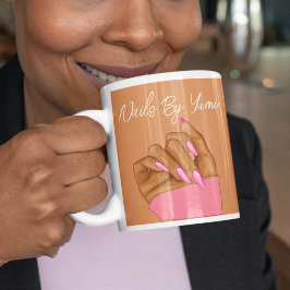 Elegante Typografie Nail Salon Branded Feminine Kaffeetasse