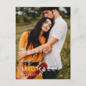 Elegante Typografie Save the Date Foto Minimalisti Postkarte (Vorderseite)