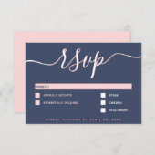 Elegante und moderne Script Navy & Blush Wedding R RSVP Karte (Vorne/Hinten)