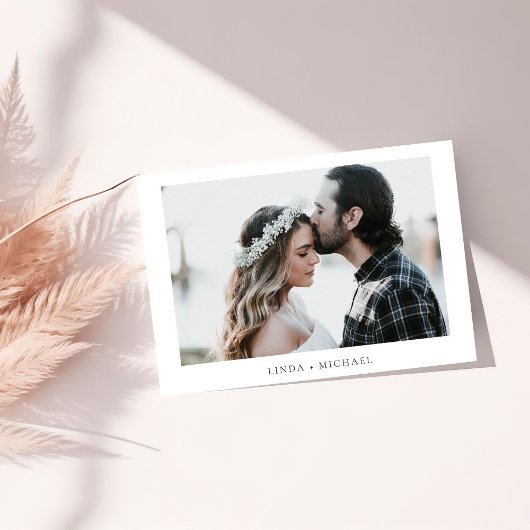 Elegante und schicke Hochzeit mit botanischem Wapp Save The Date