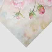 Elegante Vase mit rosafarbenen Pfannkuchen auf dem Seidenpapier (Detail)