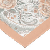 Elegante viktorianische Blumenmuster personalisier Tischdecke (Schrägansicht)