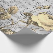 Elegante Vintage Beige Rose auf antikem Musikblatt Geschenkpapier (Ecke)