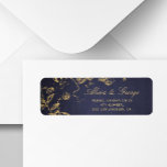 Elegante Vintage Hochzeit der Marine<br><div class="desc">Klassische Goldkalligrafie Vintage Rücksendeadresse Hochzeitslabel mit floralen Wirbel,  Blätter und Blattwerk auf einem dunklen marinösen Hintergrund.                 Geeignet für Herbst- oder Winterfeiern mit eleganten Jahrgängen.</div>