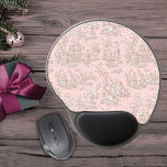 Elegante Vintage Rose Goldtoile de jouy Gel Mousepad<br><div class="desc">Elegante Vintage Rose Goldtoile de jouy Monogram Mouse Pad. Die Kunstdrucke sind derzeit ein Alltagswut, ein elegantes und verziertes Vintages toile de jouy-Muster mit einer romantischen Szene aus der französischen Landschaft. Dieser Muster-Stil ist derzeit für Wohngestaltung, Kleidung, mobil und IPad Hüllen, Einladungen und vieles mehr. Die Designs sind klassisch und...</div>