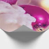 Elegante Violet Weihnachtsbälle Geschenkpapier (Ecke)