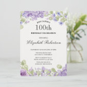 Elegante violette Blumen zum 100. Geburtstag Einladung (Stehend Vorderseite)