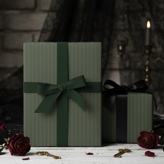 Elegante Waldgrün-Streifen Geschenkpapier